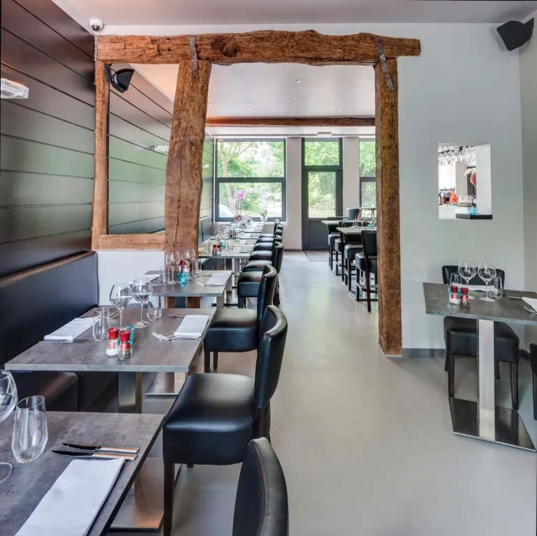 Salle de l'Auberge de Thines